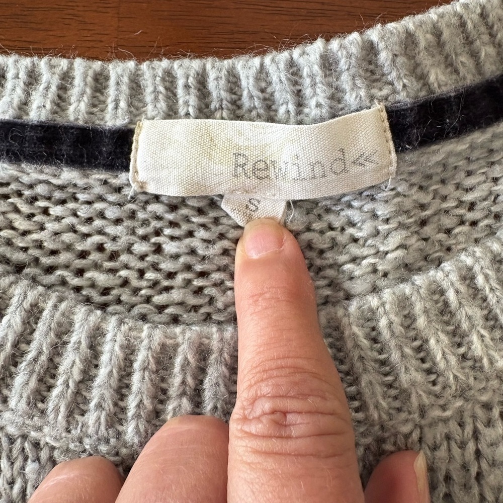 🦉 Rewind Owl Gray Acrylic Sweater, Fuzzy Crewneck Pullover size Small - Picture 5 of 8